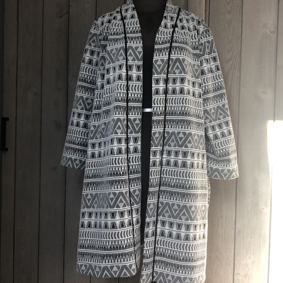 Geometric Print Cardigan - Picture 2 of 5